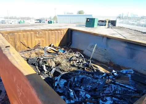 1985 Ford F150 z USA, uszkodzony, nr VIN 1FTDF15N8FNA44916